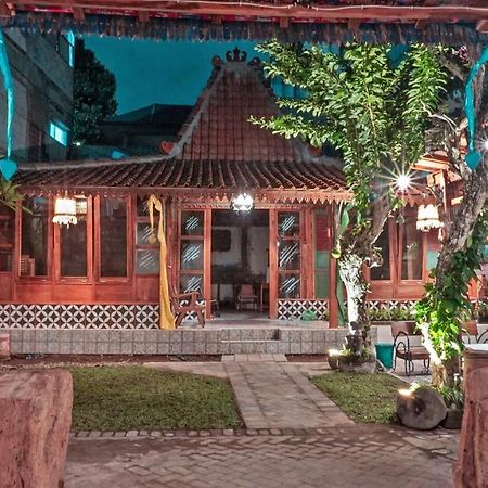 Budarno Homestay Kejayan Buitenkant foto
