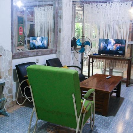 Budarno Homestay Kejayan Buitenkant foto