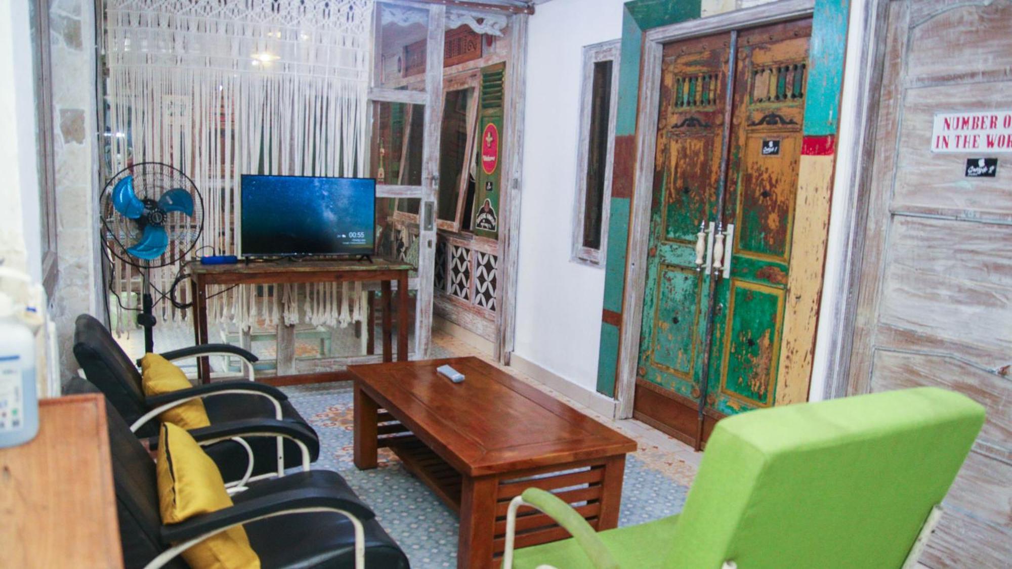 Budarno Homestay Kejayan Buitenkant foto